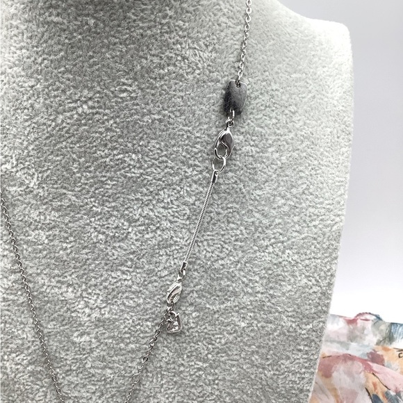 Swarovski Silver Necklace with extender - Picture 3 of 3